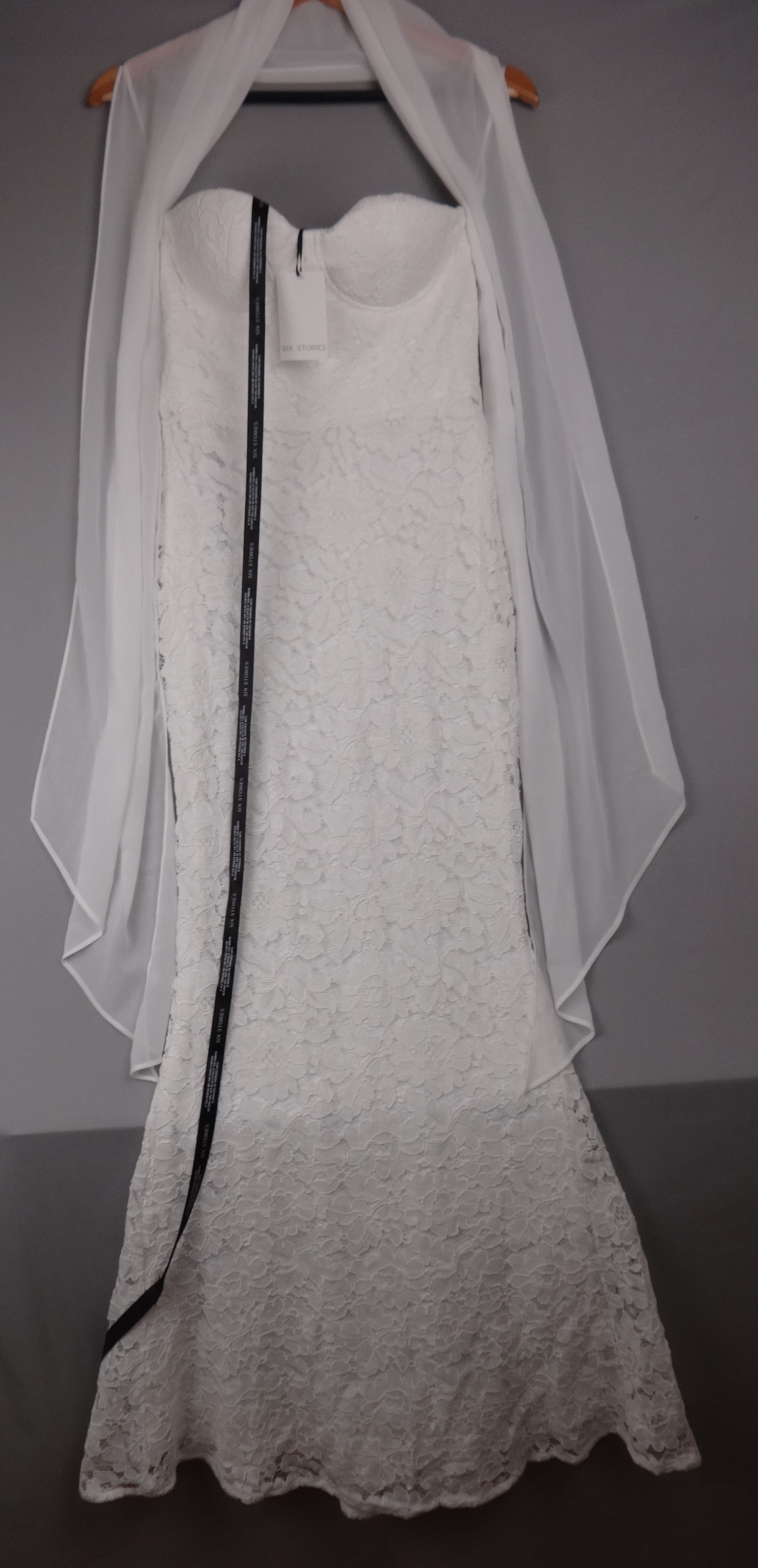 Six Stories Bridal Lace Bandeau Maxi Dress in White – UK 8