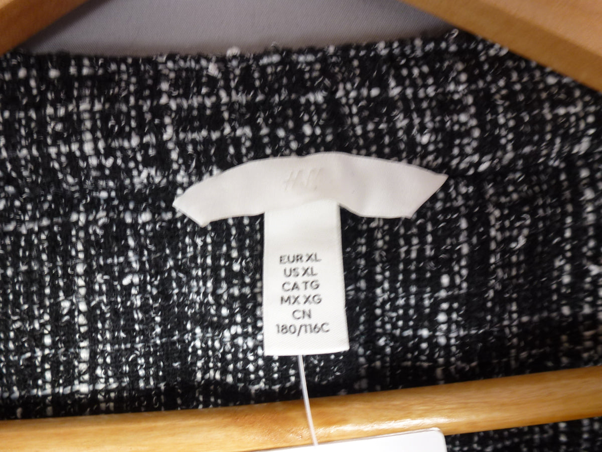 XL · H&M Dress Womens XL Black & White