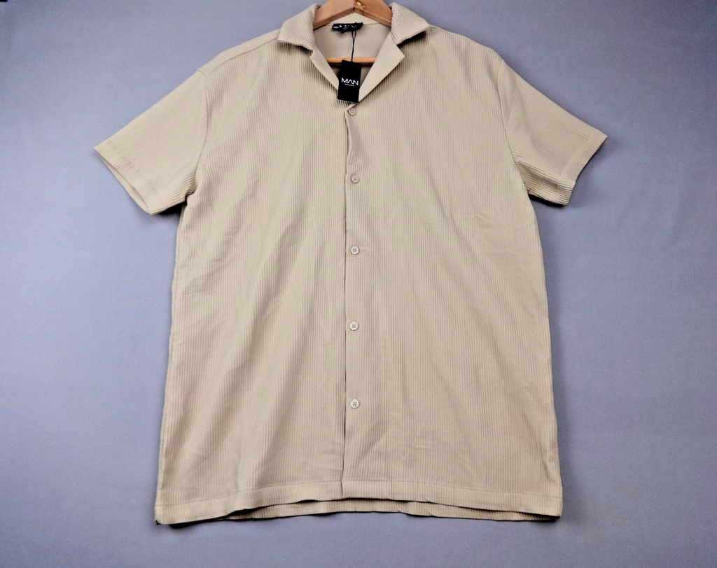 BoohooMAN Shirt Men XS Taupe Short Sleeve Revere Pleated Rib BNWT Casual Holiday